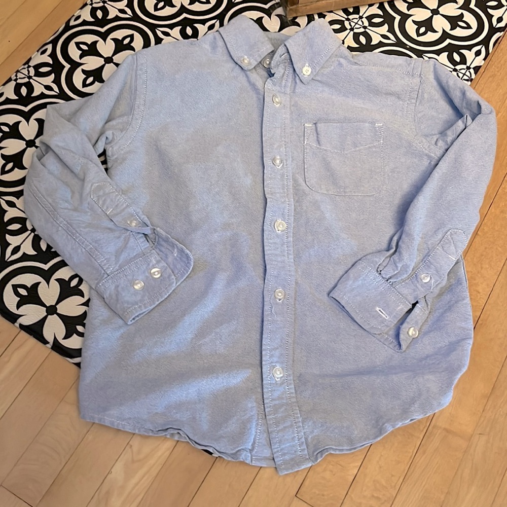 Children’s place size 5/6 dress shirt, long-sleeve, blue, like new